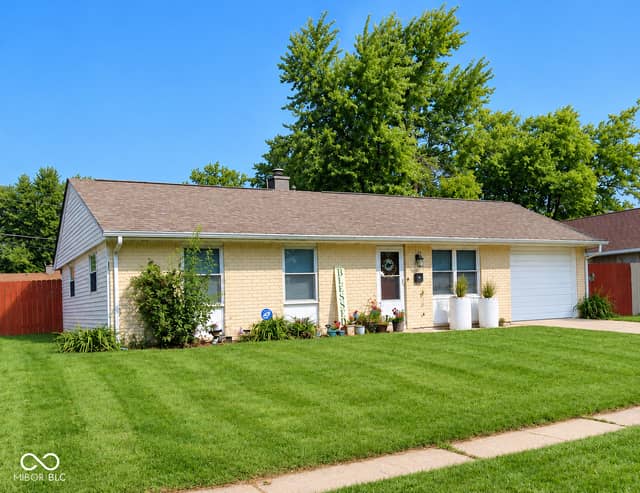9944 Catalina Drive, Indianapolis, IN 46235, photo 4 of 29