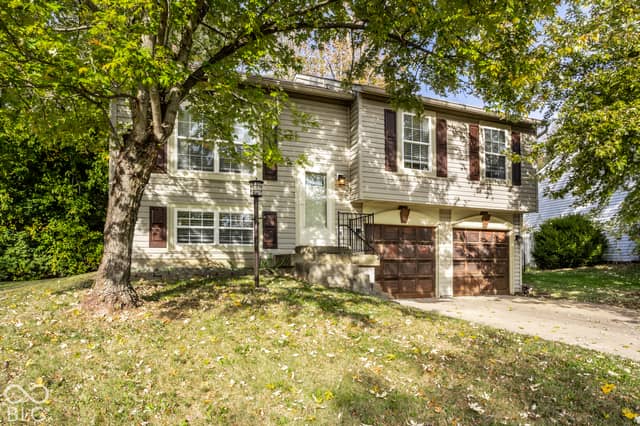 3746 Owster Lane, Indianapolis, IN 46237, photo 2 of 22