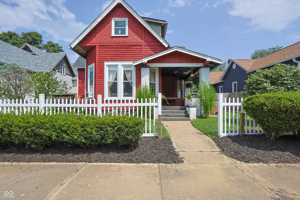 1439 Pearl Street, Columbus, IN 47201, photo 1 of 21