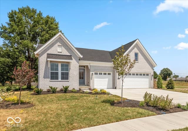 9570 Hemingway Drive, Indianapolis, IN 46239, photo 3 of 32