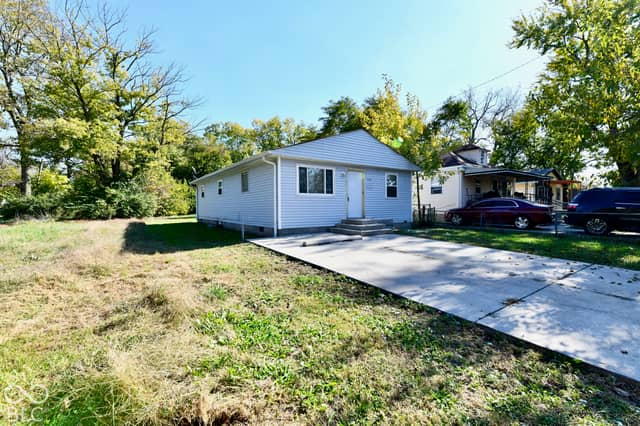3137 N Gale Street, Indianapolis, IN 46218, photo 5 of 54
