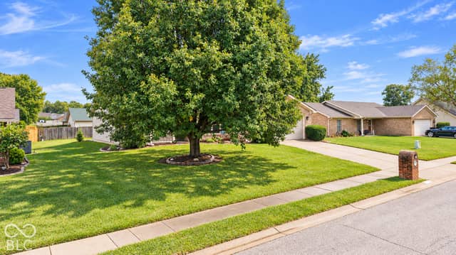 3510 Teal Way, Jeffersonville, IN 47130, photo 5 of 38