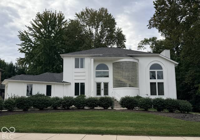 5203 Northwood Drive, Columbus, IN 47201, photo 2 of 66