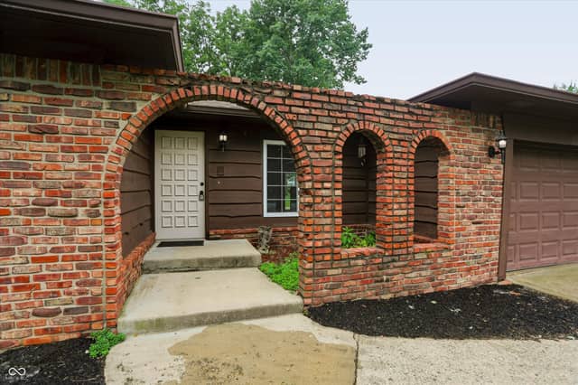 254 Summit Ridge Drive, Greenwood, IN 46142, photo 5 of 40