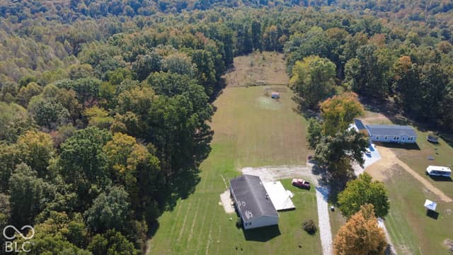 8476 E Sycamore Road, Bloomfield, IN 47424, photo 4 of 43