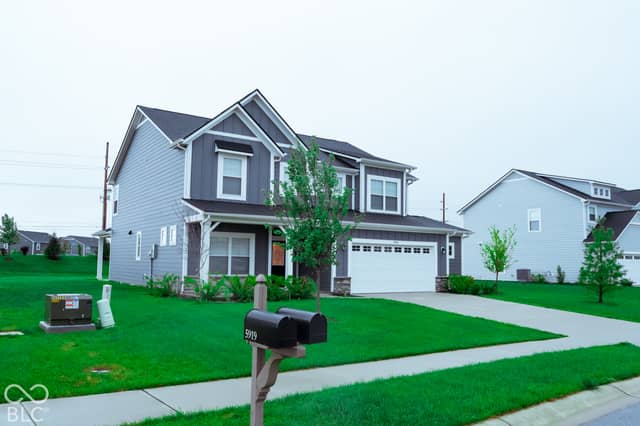 5905 Fair Oak Circle, Brownsburg, IN 46112, photo 2 of 19