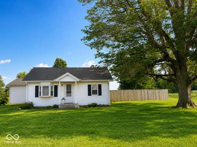 11983 N Wellman Road, Stilesville, IN 46180, photo 2 of 27