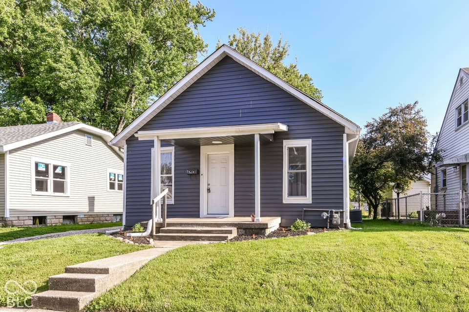 1525 W 5th Street, Anderson, IN 46016, photo 1 of 26