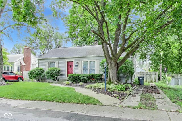 5211 Rosslyn Avenue, Indianapolis, IN 46220, photo 3 of 38