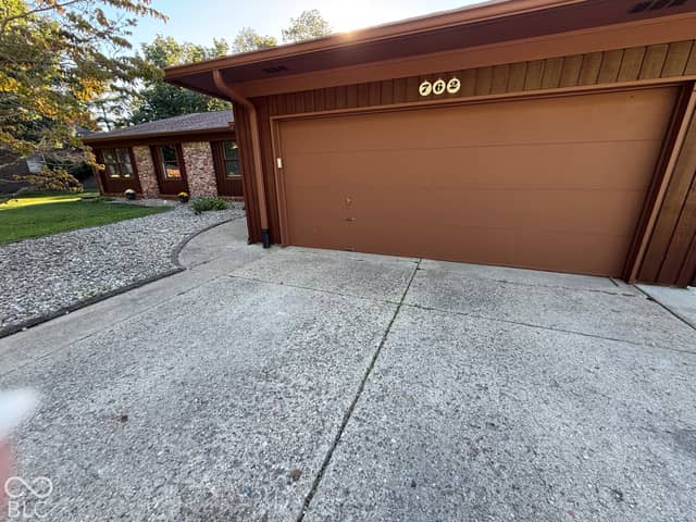 762 Leisure Lane, Greenwood, IN 46142, photo 3 of 43