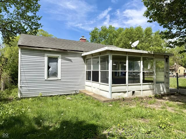 606 Good Avenue, Indianapolis, IN 46219, photo 4 of 32
