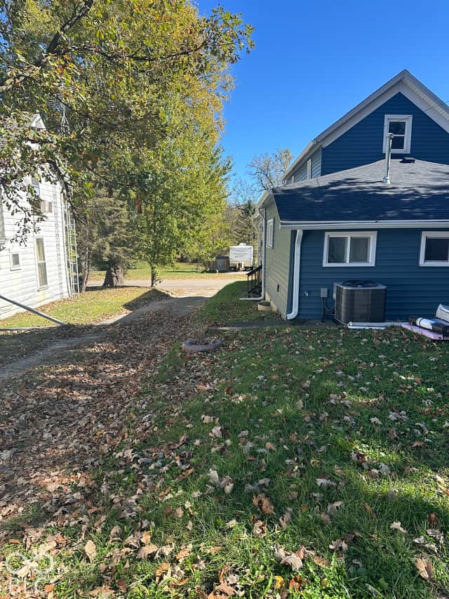 522 S Jefferson Street S, Hartford City, IN 47348, photo 4 of 29