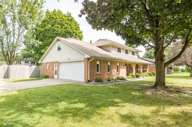 1916 Hillcrest Avenue, Anderson, IN 46011, photo 3 of 40