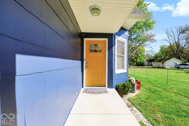 1013 California Street, Columbus, IN 47201, photo 3 of 34