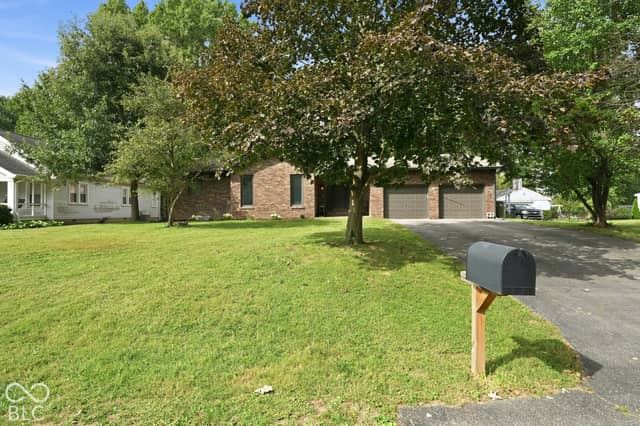 6032 Orinoco Avenue, Indianapolis, IN 46227, photo 3 of 49