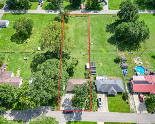 315 Daugherty Street, Columbus, IN 47201, photo 3 of 31