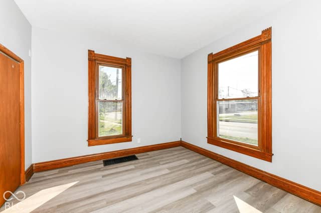 1202 S Harrison Street, Shelbyville, IN 46176, photo 5 of 41