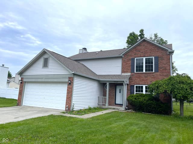10522 Creekside Woods Drive, Indianapolis, IN 46239, photo 5 of 35