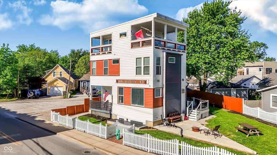 806 Shelby Street, Indianapolis