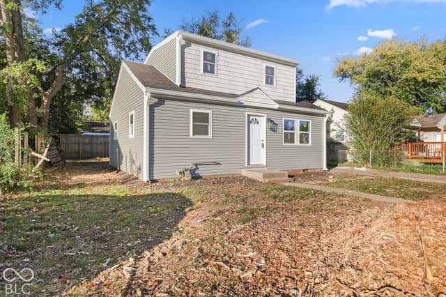 2438 N Goodlet Avenue, Indianapolis, IN 46222, photo 3 of 33