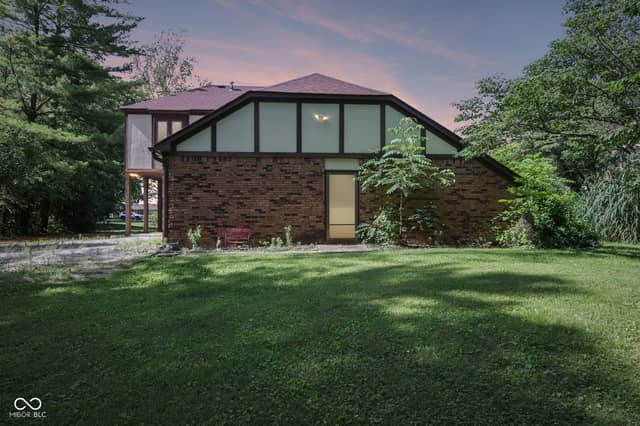9535 E Southport Road, Indianapolis, IN 46259, photo 3 of 47