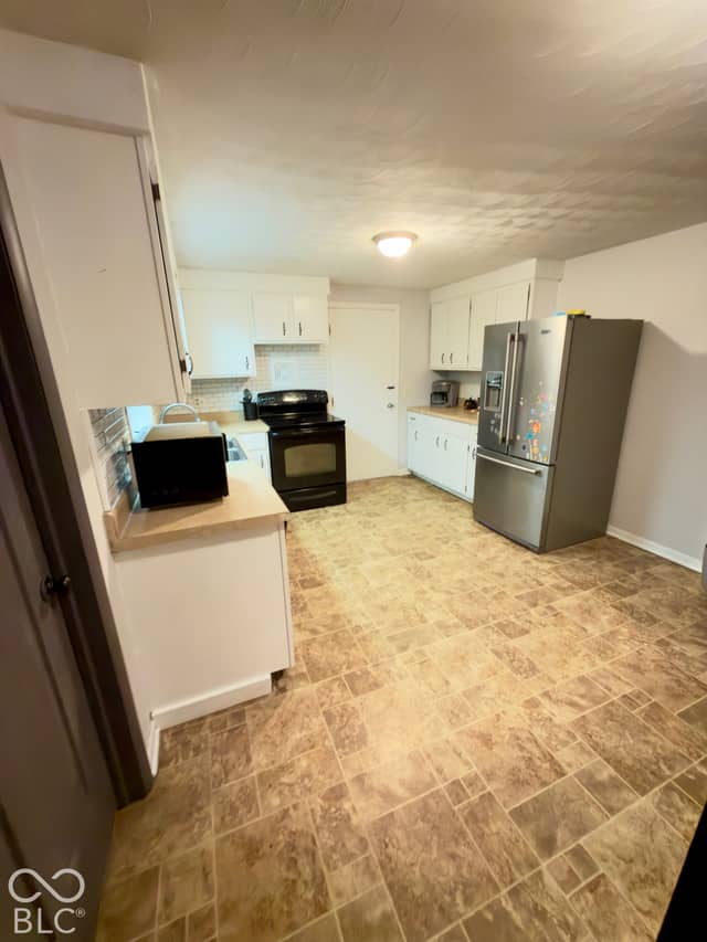 405 N Hill Street, Fairmount, IN 46928, photo 4 of 11