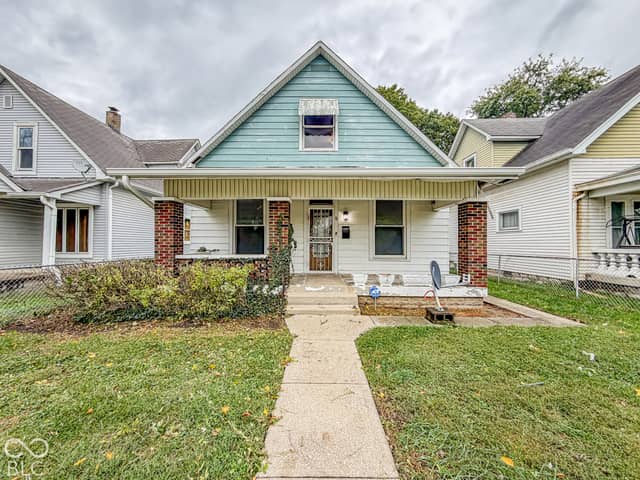 79 N Warman Avenue, Indianapolis, IN 46222, photo 3 of 46