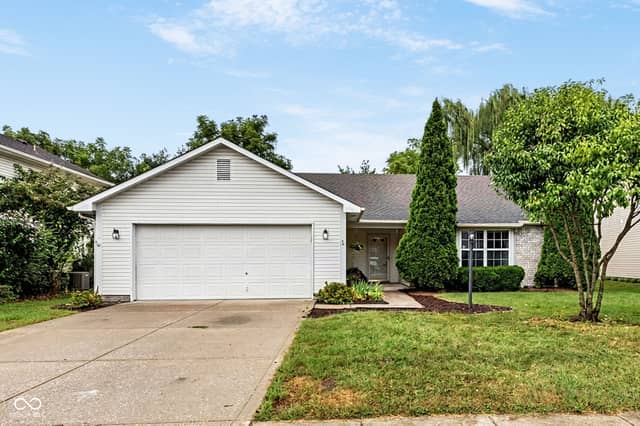 12124 Pepperwood Drive, Indianapolis, IN 46236, photo 2 of 41