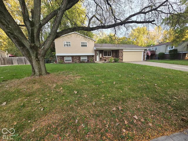 969 Stonegate, Greenwood, IN 46142, photo 2 of 20