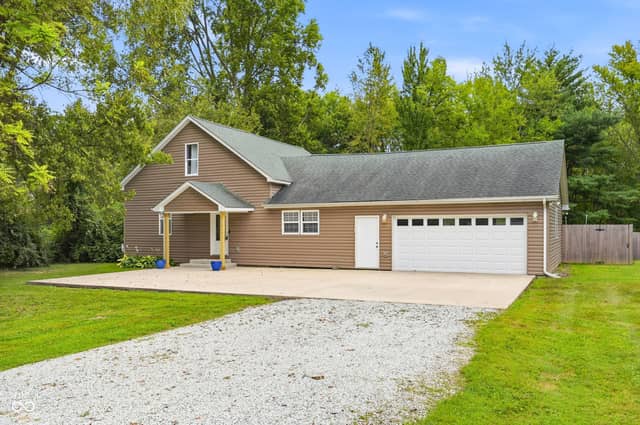 8 School, Markleville, IN 46056, photo 3 of 37