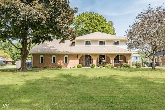 1916 Hillcrest Avenue, Anderson, IN 46011, photo 2 of 40