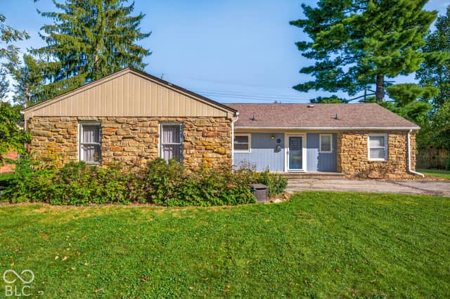 1602 Crescent Drive, Columbus, IN 47203, photo 4 of 43