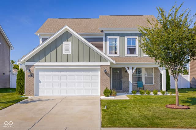 8142 Lythrium Way, Plainfield, IN 46168, photo 2 of 43