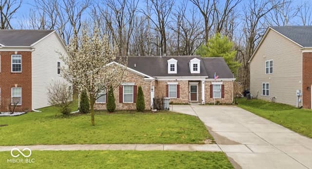 344 Legacy Boulevard, Greenwood, IN 46143, photo 3 of 34