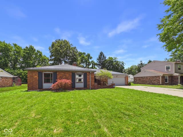 1727 Oakwood Drive, Anderson, IN 46011, photo 4 of 38