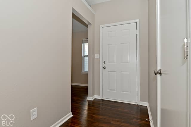 2265 Lakecrest Drive, Columbus, IN 47201, photo 4 of 25