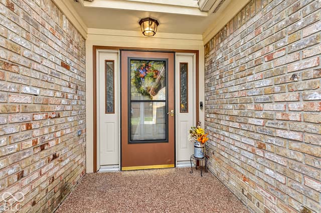 8111 Bay Brook Drive, Indianapolis, IN 46256, photo 5 of 77