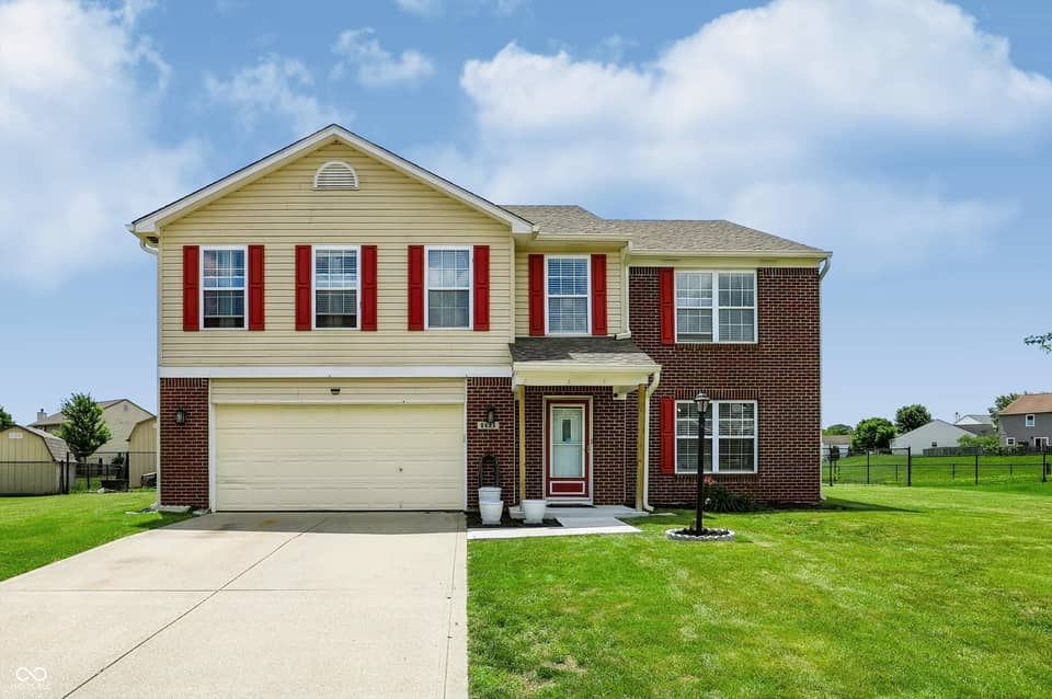 9625 Treyburn Lakes Drive, Indianapolis