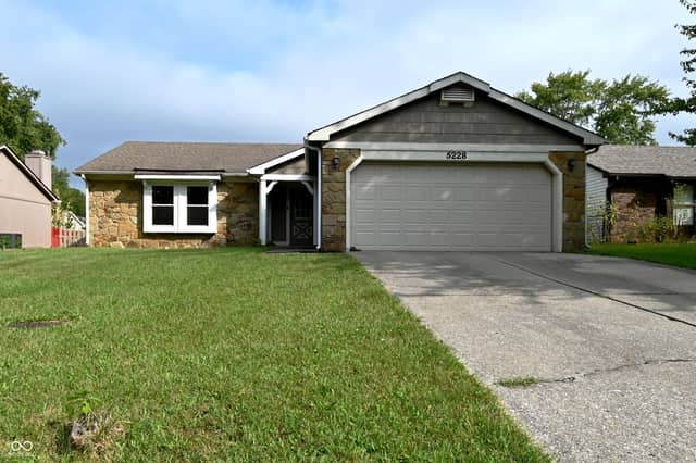 5228 Rowan Court, Indianapolis, IN 46237, photo 2 of 26