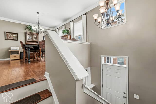 9554 Oakley Drive, Indianapolis, IN 46260, photo 5 of 39