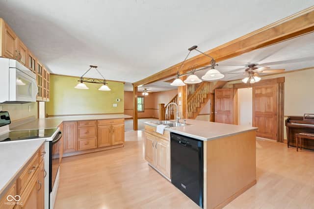 2100 N County Road 800 W, Yorktown, IN 47396, photo 5 of 43