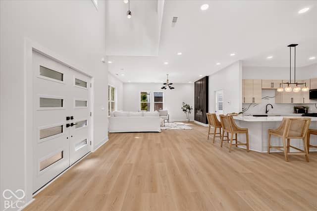 2620 Broadway Street, Indianapolis, IN 46205, photo 5 of 35