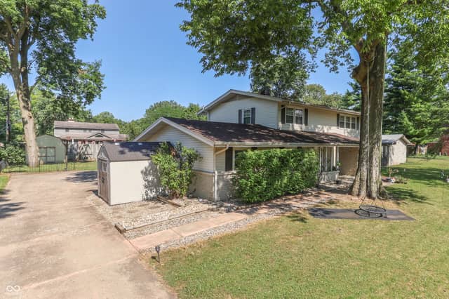 4206 Ridgeway Avenue, Columbus, IN 47203, photo 4 of 71