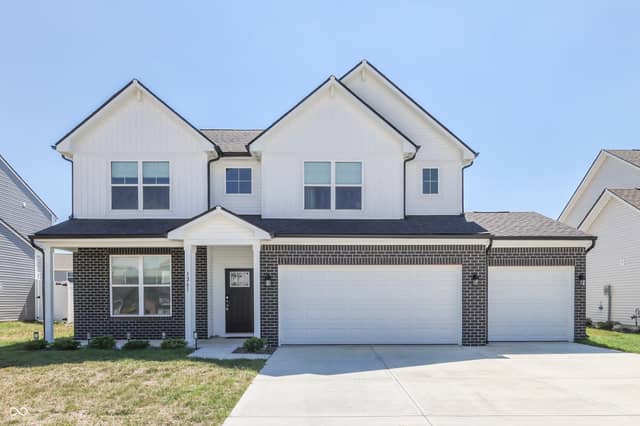 1261 Pegasus Drive, Franklin, IN 46131, photo 2 of 62