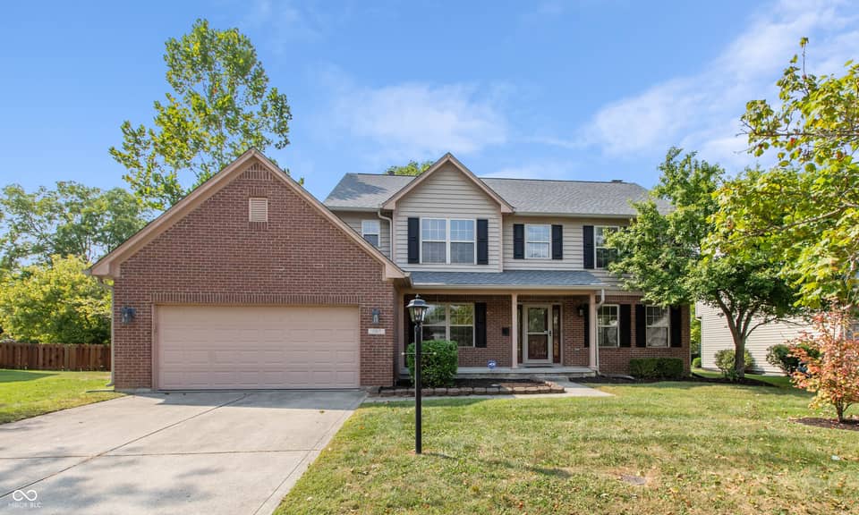 10517 Greenway Drive, Fishers