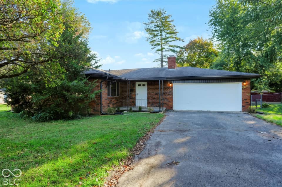 227 N Munsie Street, Indianapolis, IN 46229, photo 1 of 41