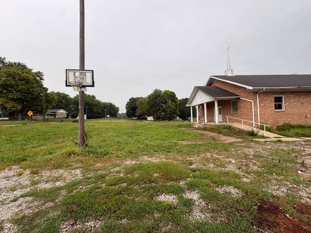 7289 S County Road 445 W, Greencastle, IN 46135, photo 2 of 40