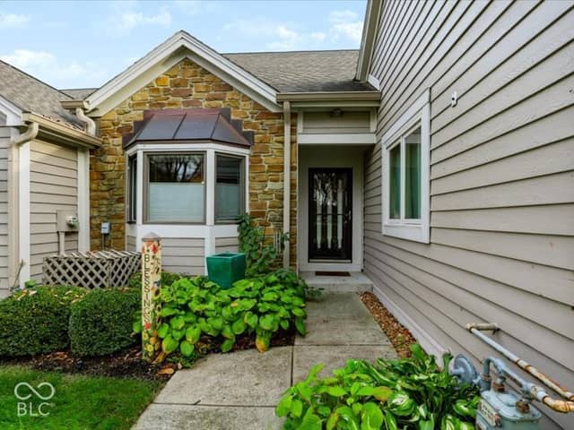 8473 Sand Point Way, Indianapolis, IN 46240, photo 4 of 41