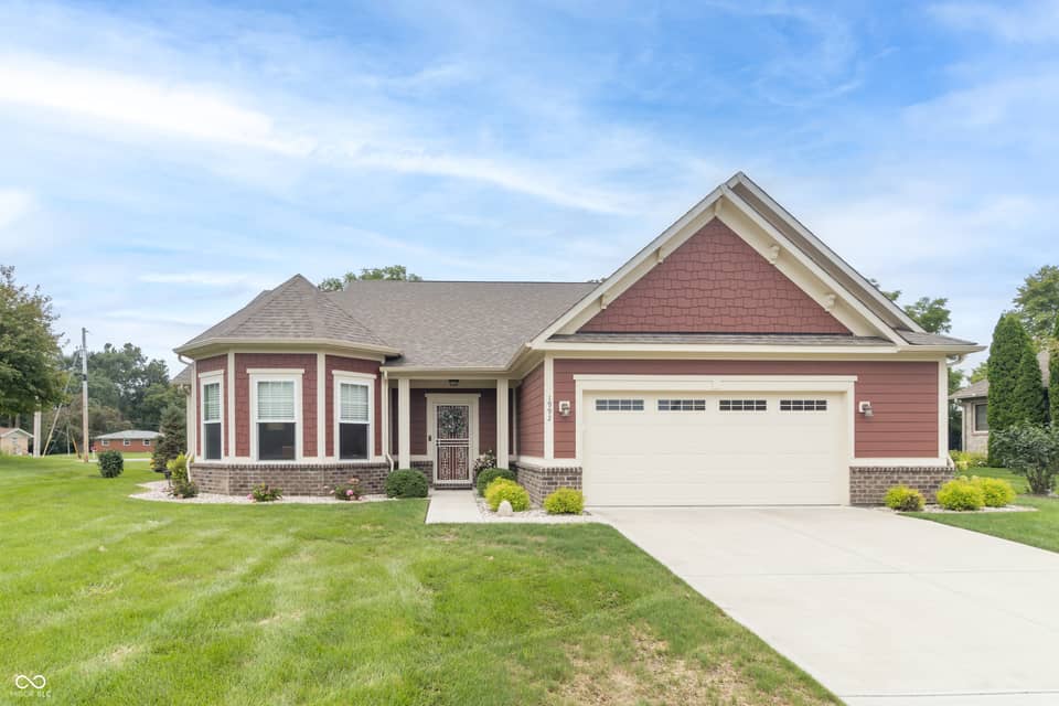 1992 S Sugar Gum Trail, Greenfield
