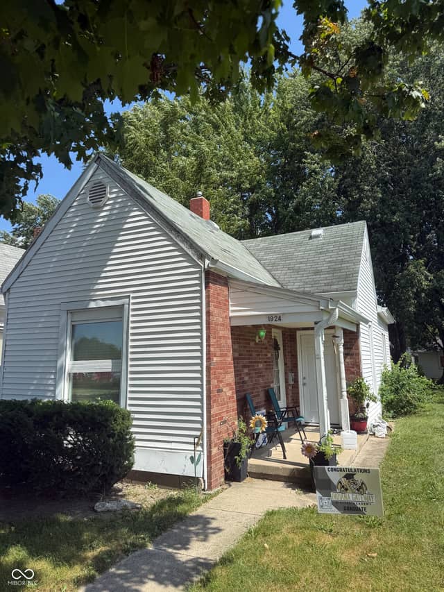 1924 Main Street, Anderson, IN 46016, photo 2 of 3